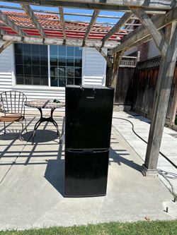 Mini fridge