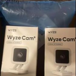 WYZE Indoor/Outdoor Cam with Color Night Vision with MicroSD cards