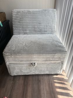 Pull-out Futon Chair