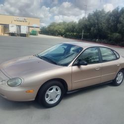 1998 Ford Taurus