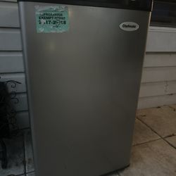 Chefmate Mini Fridge