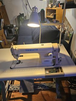Yamata GC8500  heavy duty lock stich sewing machine