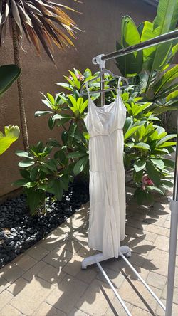 Steve Madden White Maxi Dress – Size Medium