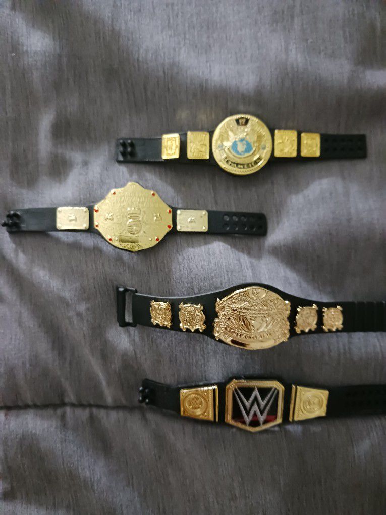 Wwe Big Gold Belt for Sale in Lakewood, CA - OfferUp