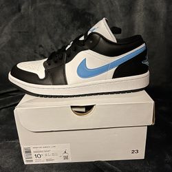 Jordan 1 Low University Blue Black size 10.5 women