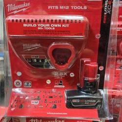MILWAUKEE M12 BATTERY AND CHARGER KIT
