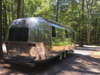 Remodeled 25' Airstream Safari