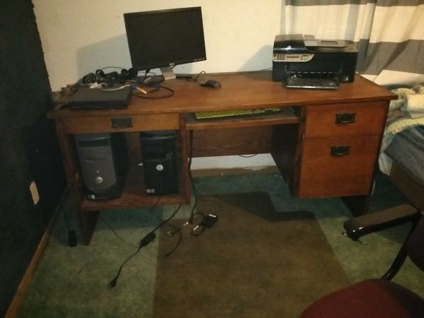 Computer Desk It Is 5 Ft 4 Inches Long Has A Drawer For Files The Computer Desk It Is 5 Ft 4 Inches Long Has A Drawer For Files The Chair And Mat Under Come With Not