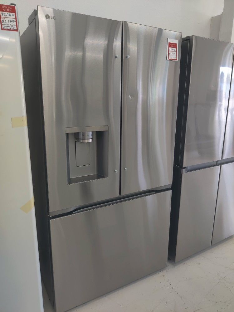 New - Counter-Depth MAX 23.7 Cu. Ft. 3-Door Smart French Door Refrigerator with Zero Clearance Hi