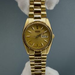 Ladies Seiko 7N83 Gold Tone - PRICE IS FIRM / NO DESCUENTOS