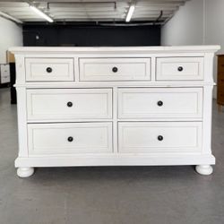 White 7 Drawer Dresser 