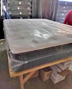 Queen $125 Pillowtop Memory Foam Colchones