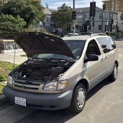 2000 Toyota Sienna