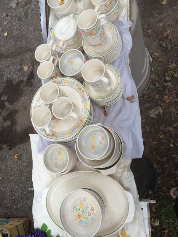 Temperware by Lenox-84 piece set