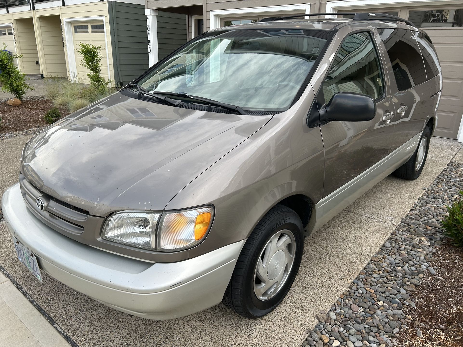 1999 Toyota Sienna