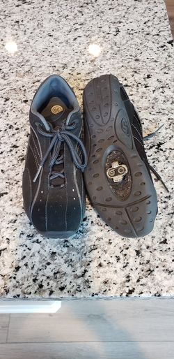 Women's bike shoes, size 7.5