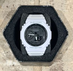Casio White G shock with black face