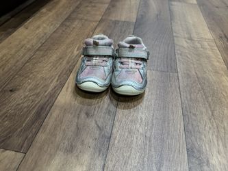 Stride Rite Girl's Soft Motion Kylo Sneaker US 4.5