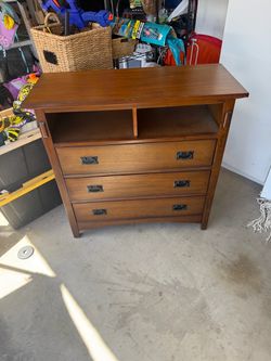 Dresser