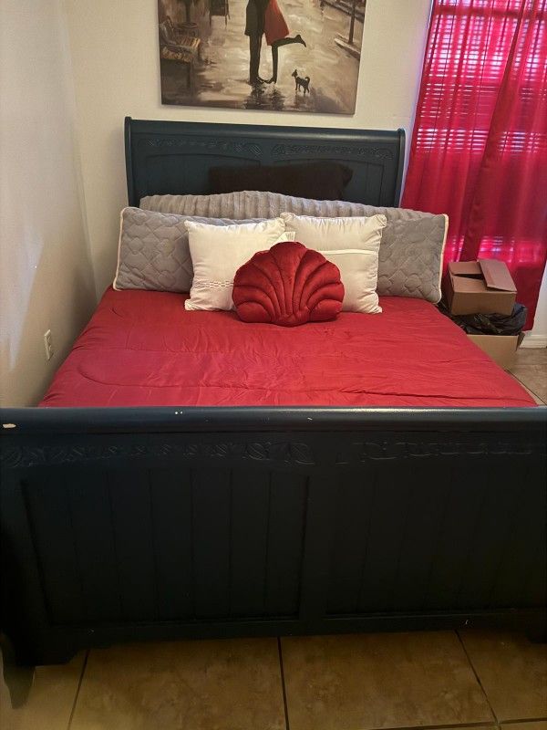 Queen Bedroom Set
