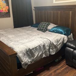 King Size Wooden Bed Frame & Mattress 