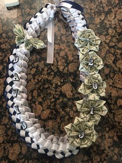 Graduation leis