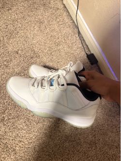 Legend blue low Jordan 11, size 9