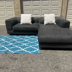 DARK GRAY MODERN SECTIONAL COUCH W/ FREE DELIVERY 