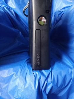 Xbox 360 CONSOLE NO CONTROLS 