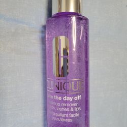 Clinique: Take The Day Off