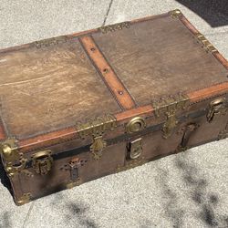 Vintage/Antique Steamer Trunk