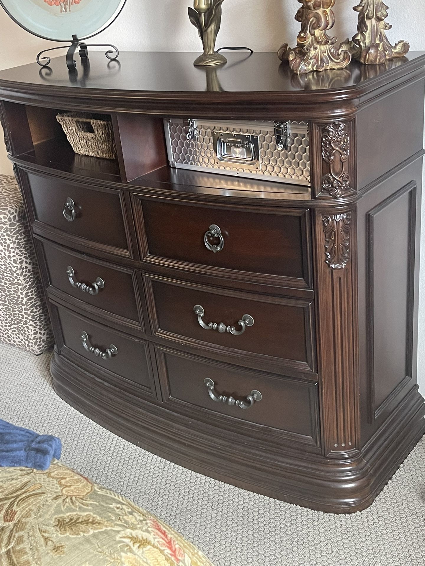 Wooden dresser