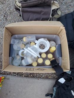 Medela Storage and Feedibg Bottles w/ Warmer