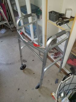 Adult walker with wheels