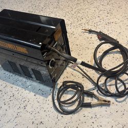 CHICAGO ELECTRIC WELDER