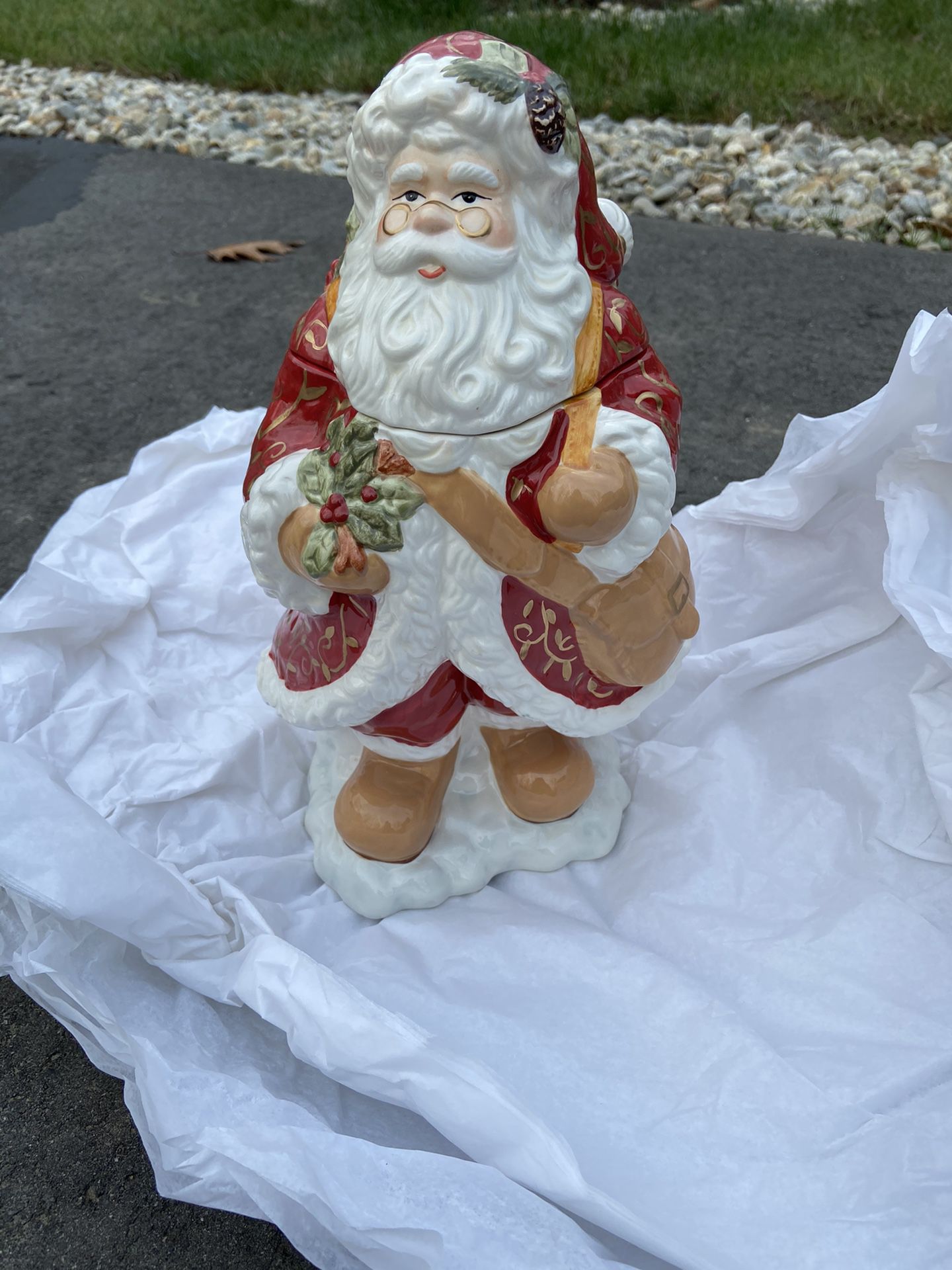 Santa – ceramic decoration and or cookie jar. NEW.
