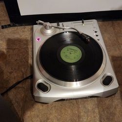 Insignia Reciever, Numark Turntable