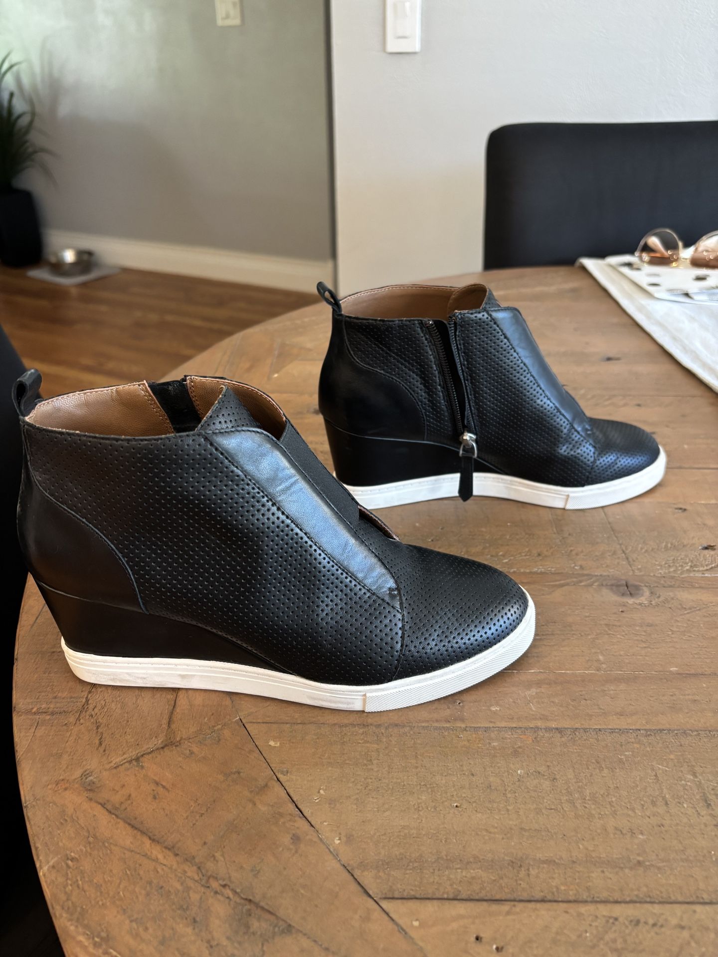 Women’s Paolo Wedges Sz 8.5