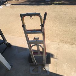 Milwaukee 1,000 lbs. Capacity 4-in-1 Hand Truck
Dolly 