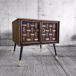 Beautiful MCM Solid Wood Coffee Table With Modern Twist. Reimagined With Love 🖤