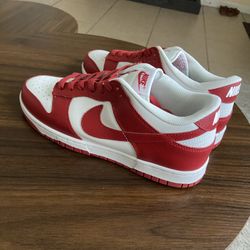 Nike Dunk Low Men’s Size 8.5 (New-Nuevos)