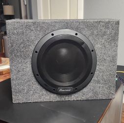 Pioneer Powered 10 inch subwoofer