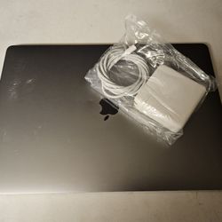 Apple Macbook Pro 16" Screen i7 16gb Ram 500gb SSD Drive 4GB Vram GPU 2019