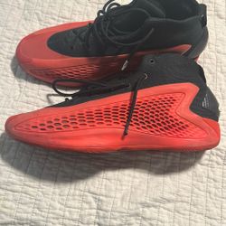 Anthony Edward’s Size 11 Must Come To Me By Cascade Skating Rink 