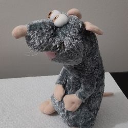 Disney Pixar Rataoullie Remy Plush Toy