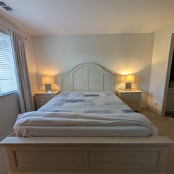 Bedroom set "Living Spaces"