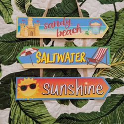 Wooden Summer Wall Decor