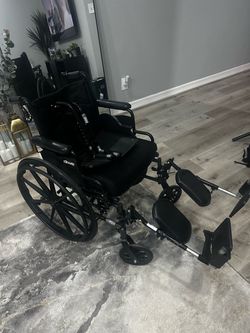 Wheel Chair with Knee Support