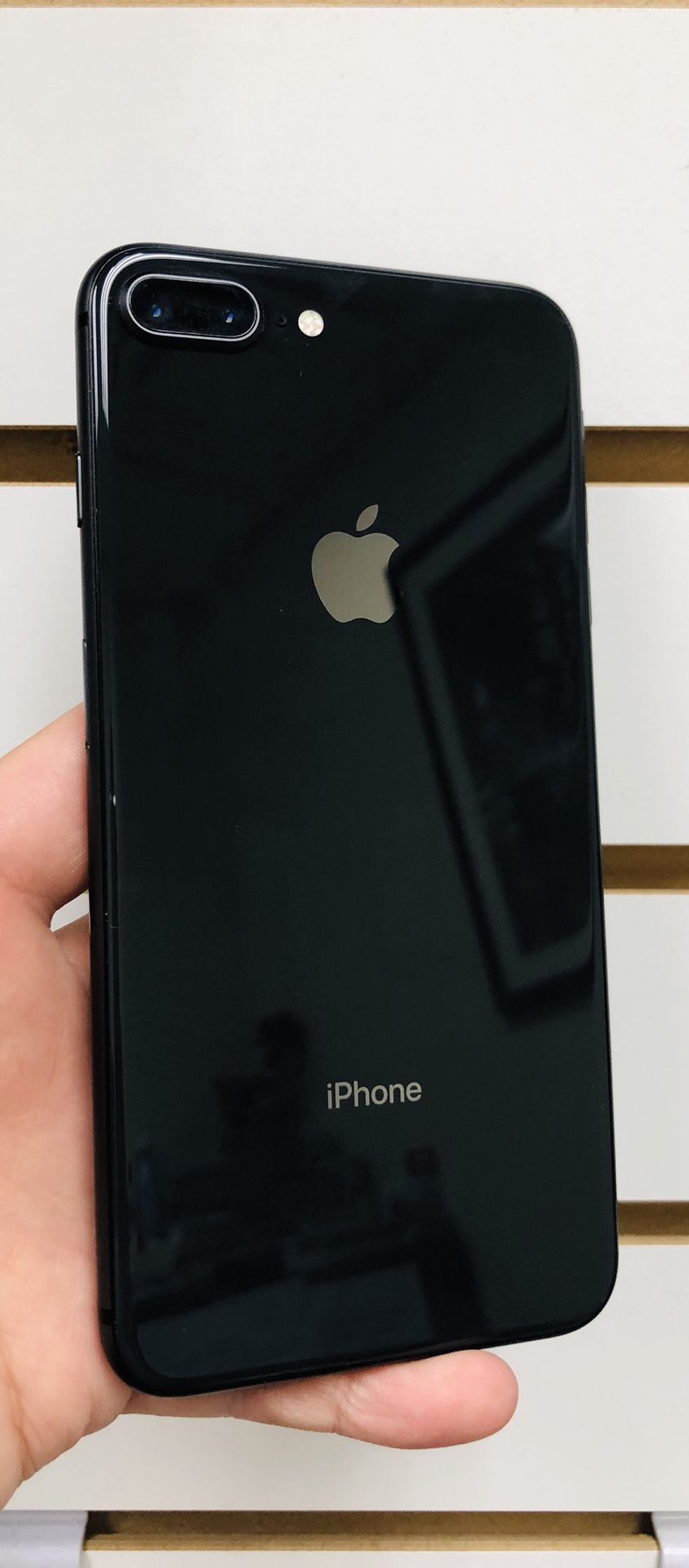 iPhone 8 Plus 64GB Factory Unlocked