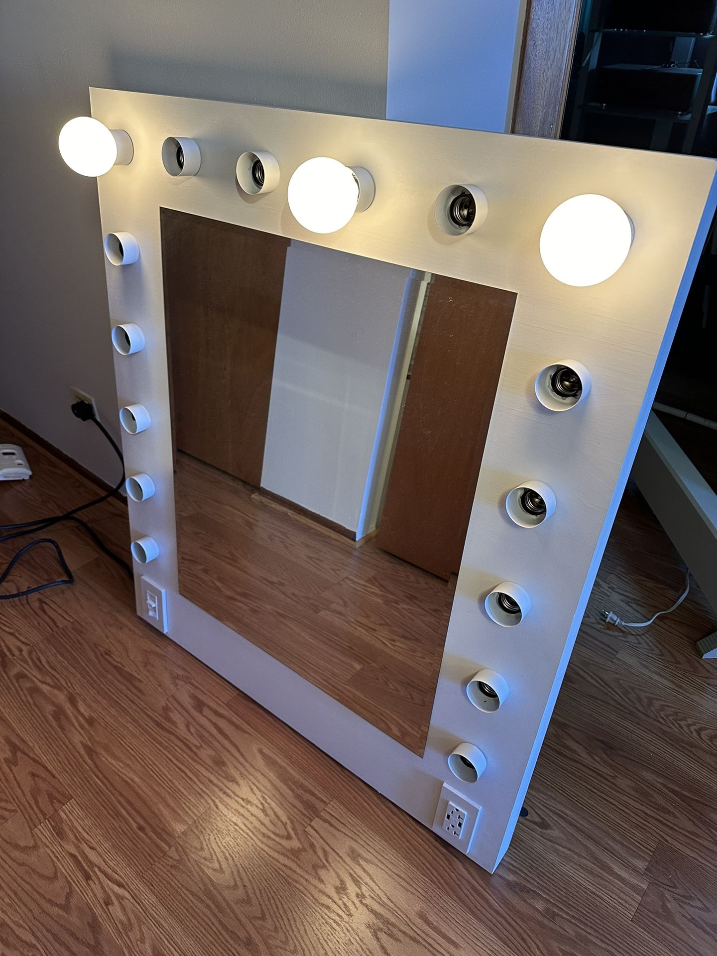 Vanity Makeup Mirror .  Espejo Para Maquillaje Con Luz